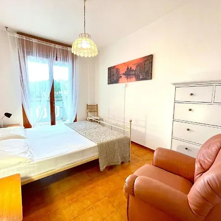 Inviting By The Apartament