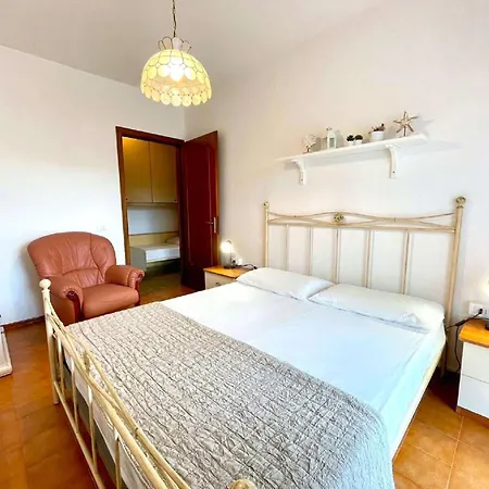 Inviting By The Apartament
