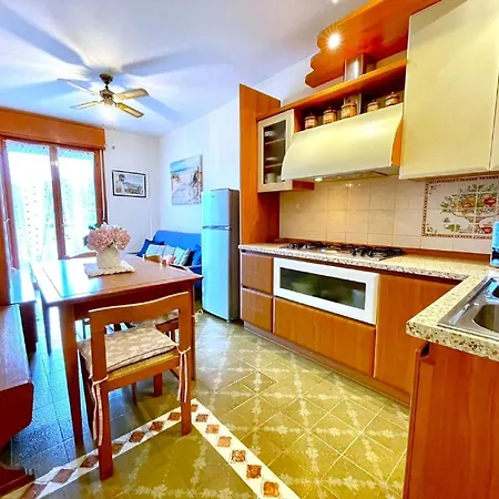 Apartment Inviting By The *
